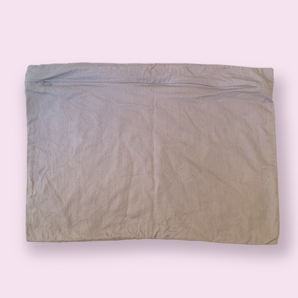 Misty waters pillow case - Picture 2 of 3